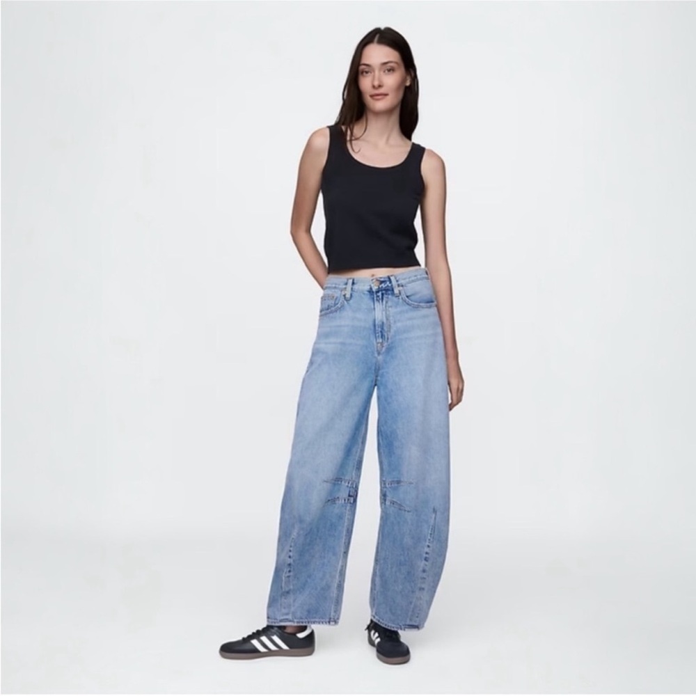 NWT Gap High Rise UltraSoft Horseshoe Jeans Medium Indigo - 575504🩷 - Picture 2 of 8